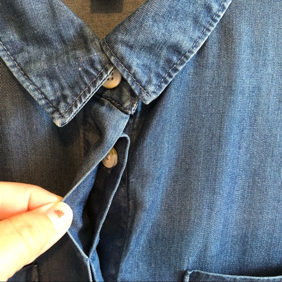 andeawy Button-Up Long Sleeved Chambray Shirt - Picture 5 of 6